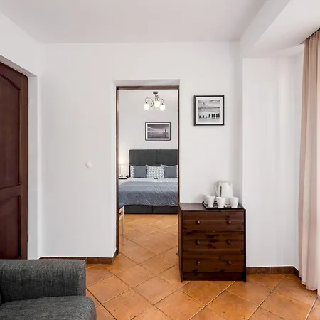 Claudia Sylwia Anna Kosieradzka Quarto em Acomodações Particulares
